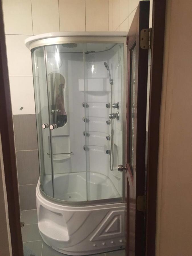 Hotel Dinastia Питещ Екстериор снимка