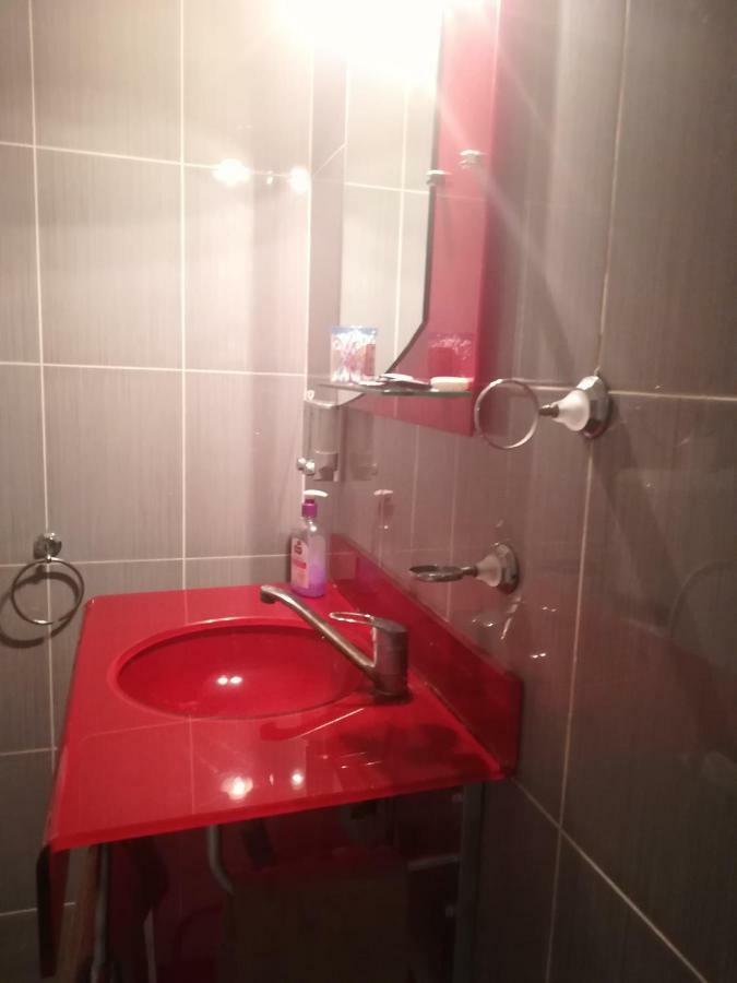 Hotel Dinastia Питещ Екстериор снимка